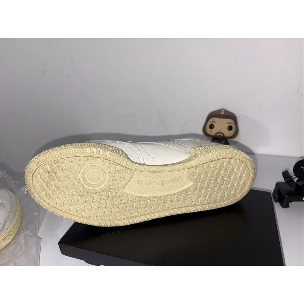 Reebok Ladies‎ 7.5 Chalk Weat Classic Excellent From Revolve